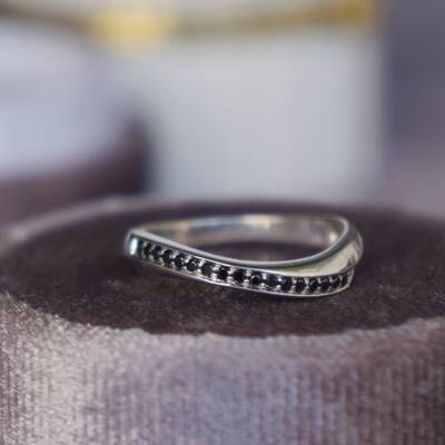Stylish natural black spinel ring 925 sterling silver ring august birthstone us size 4 3/4  statement ring for women pinky ring us 4.75