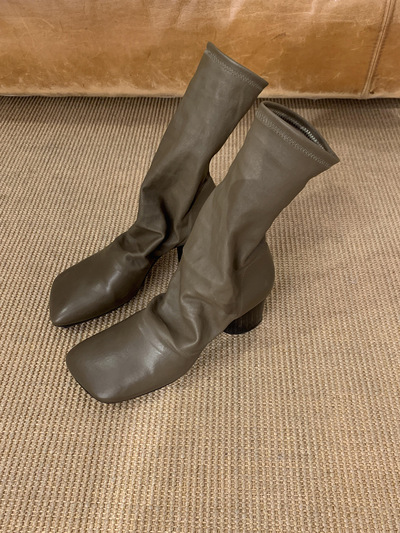 Retro thick heel mid-calf stretch ankle boots 2 Colors