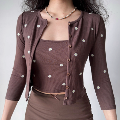 Embroidered suspender cardigan two-piece top with three-quarter sleeves - Thumbnail 2