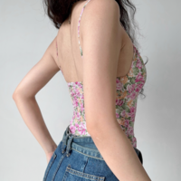 Lace hollow strap floral camisole - Thumbnail 2