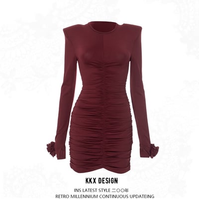 High-shoulder pleated dress with 3d flowers