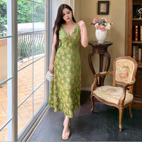 Women's plus size retro A-line skirt - Thumbnail 2