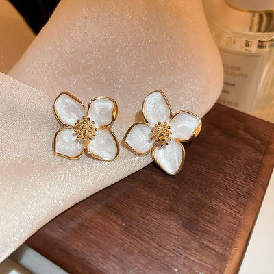 Vintage metal ear stud sweet flower stud earrings for women girls