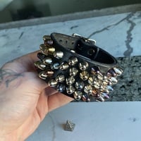 Chaotic Rainbow Short British Stud Cuff - Thumbnail 1