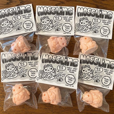 Mossling hard resin keshi figure