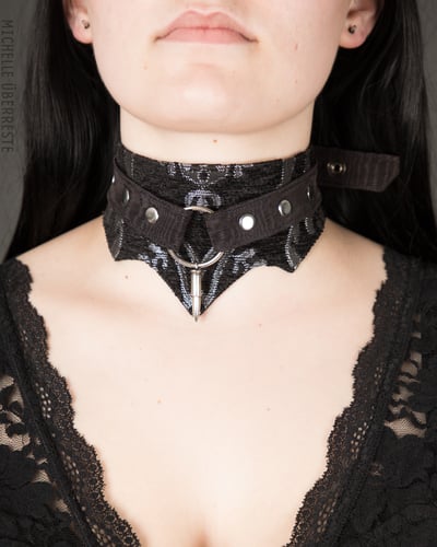 Ooak bloodlines choker - blk/silver