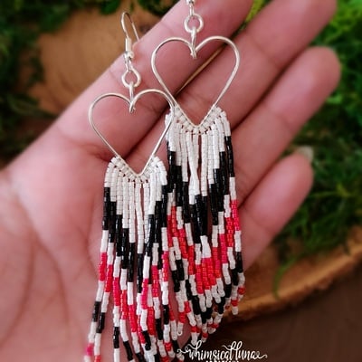 Beaded earrings w/silver plated heart hoops