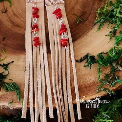 Beige leather earrings w/bamboo coral - Thumbnail 2