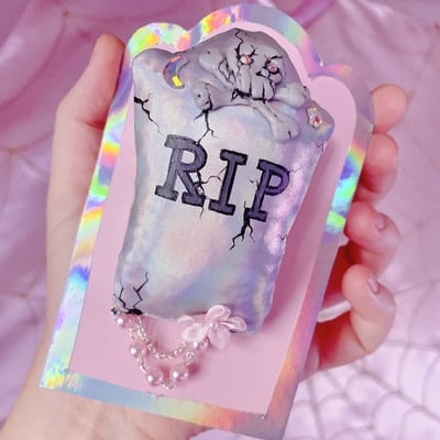 Tombstone hair clip & pin