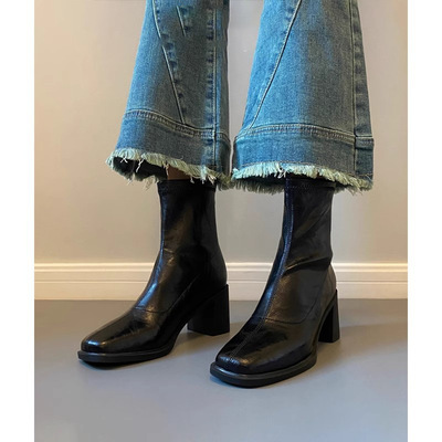 High-heeled elastic soft sole retro thick-heeled boots 2 colors - Thumbnail 3