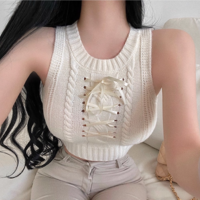 Round neck cross-strap short sleeveless knitted vest - Thumbnail 3