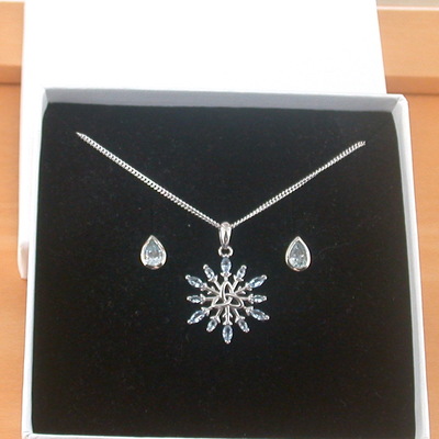 Boxed gift box/sterling silver blue topaz triquetra pendant & chain/blue topaz triquetra necklace/topaz jewellery/topaz jewelry/topaz earrings