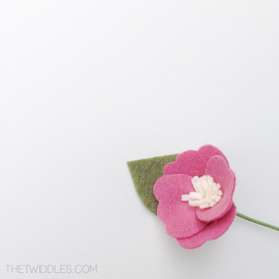 Mini poppy inspired flower - single layer