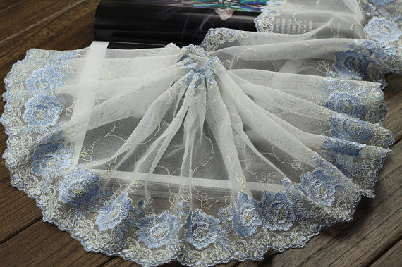 Lace Border 208